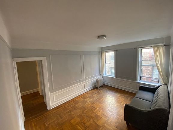 3rd image of 291 Lincoln Pl #B5