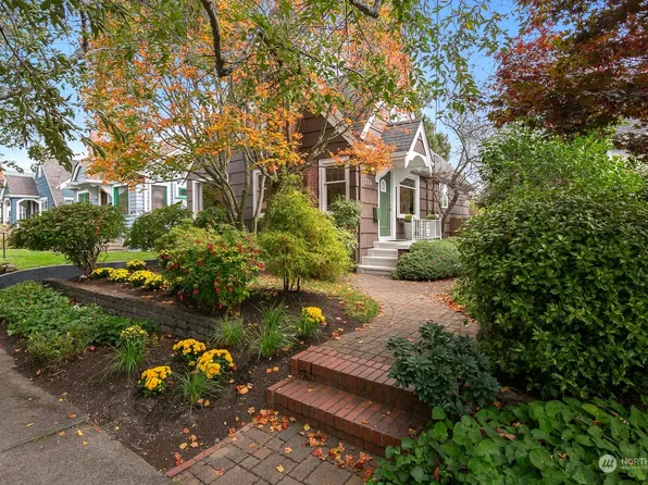 7704 9th Avenue NW, Seattle, WA 98117