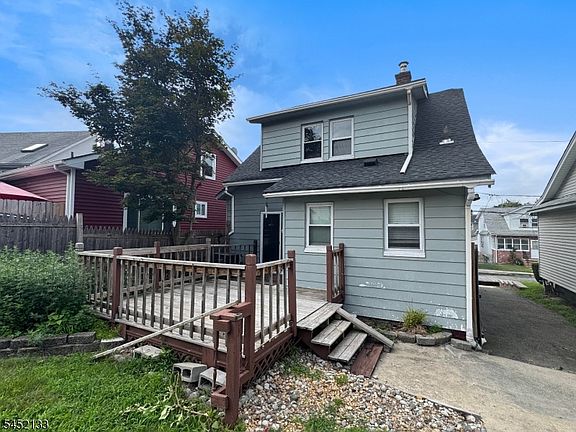 3rd image of 1113 Woolley Ave