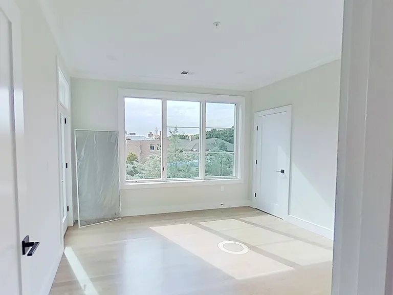 106 Warren St #4 — Photo 5