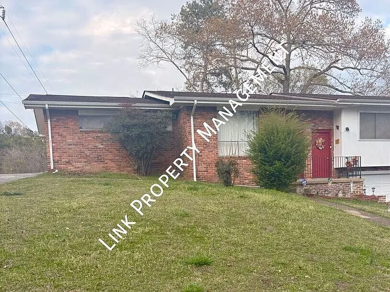 3403 Gail Dr — Photo 2
