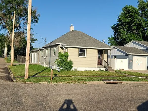 1022 6th Ave W, Mobridge, SD 57601