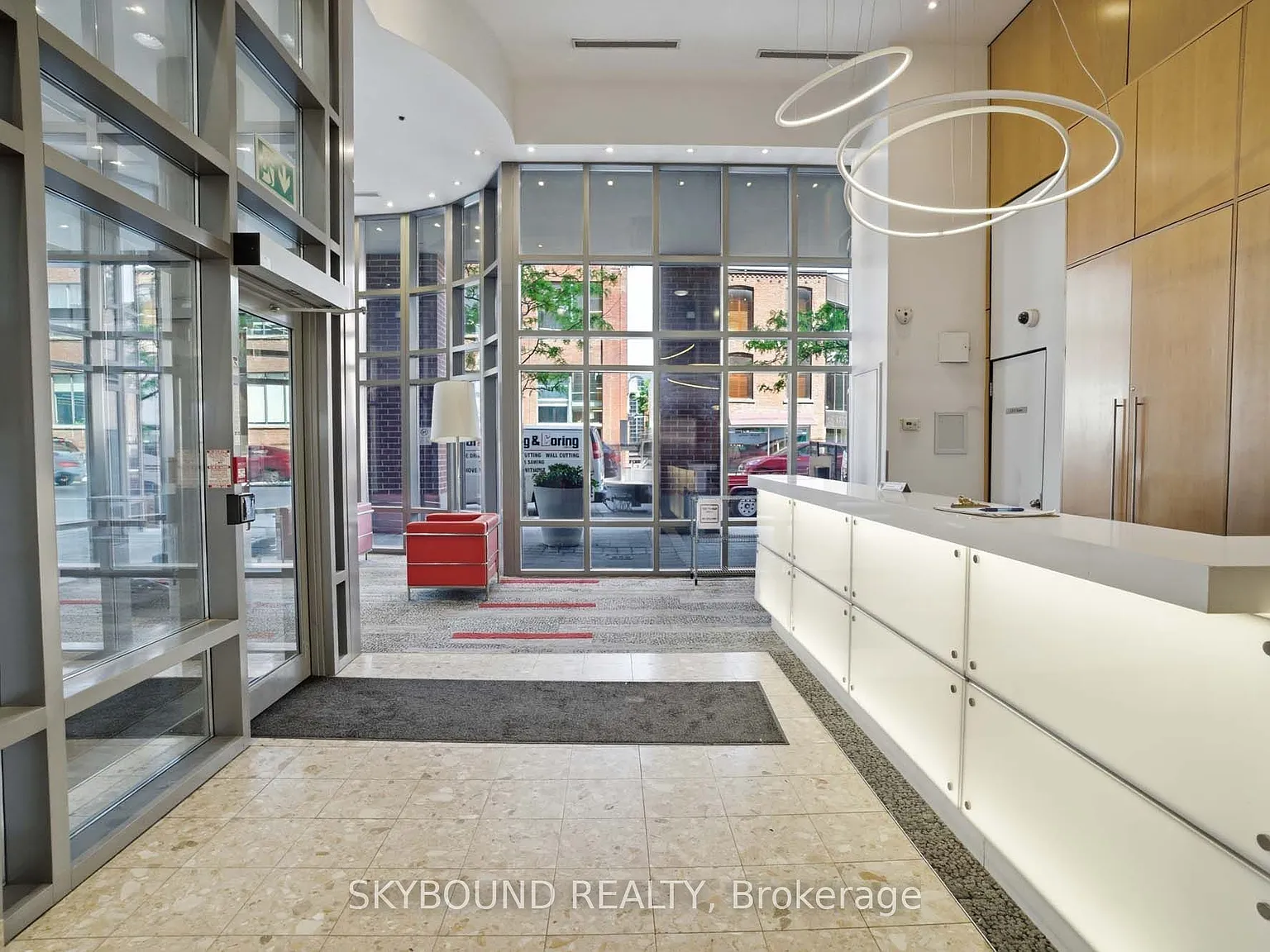 Space Lofts — Photo 3