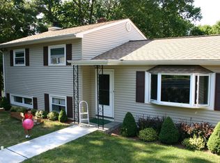 236 Red Mill Rd, Cortlandt Manor, NY 10567