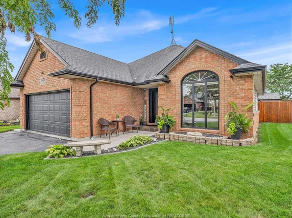 2575 Wildberry Cres, Tecumseh, ON N9K 1C2