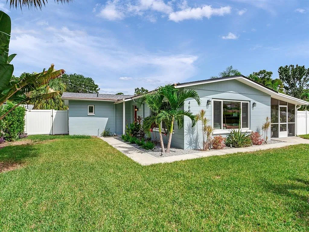 3 bed, 2.0 bath, 1260 sqft, $3,400 — Photo 1