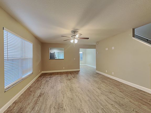 5th image of 5855 Wrenwater Dr