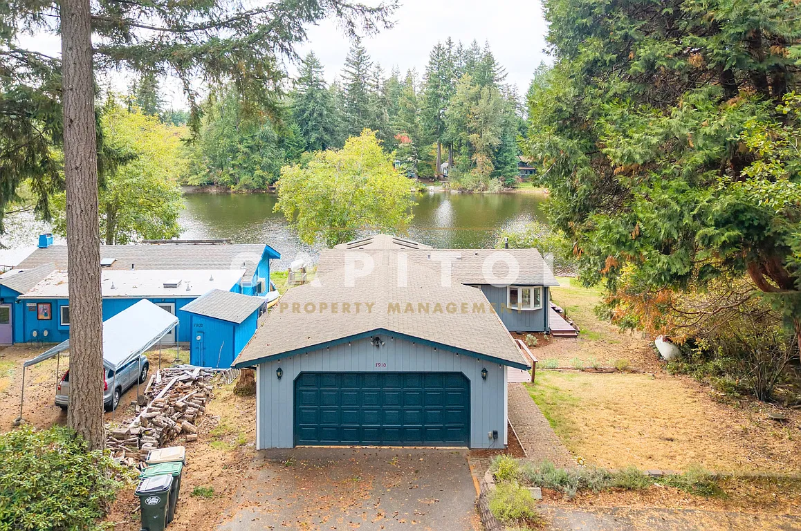 7910 Warbler Court Southeast - . — Photo 2