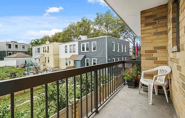 Sold by Crifasi Real Estate | media 36