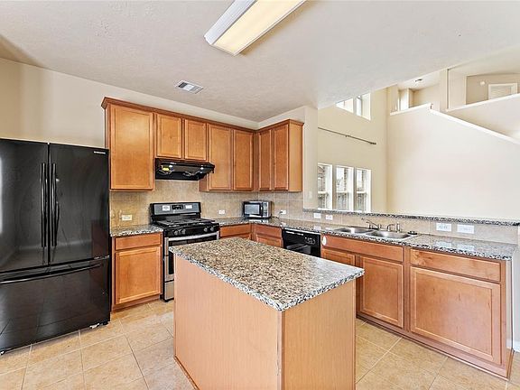 4th image of 228 Shoshone Ridge Dr