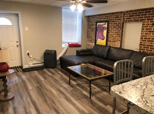 18 W Main St, Hummelstown, PA 17036