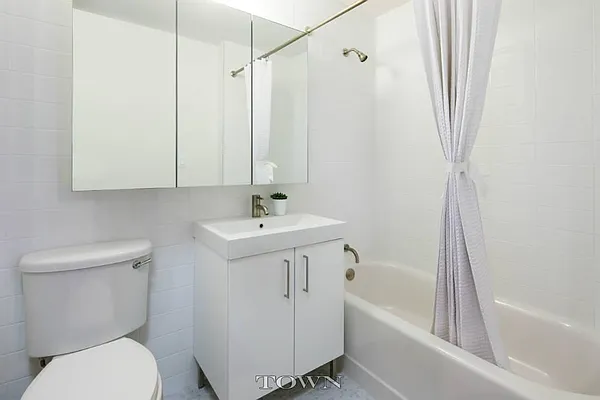 Rented by Town Residential | media 19