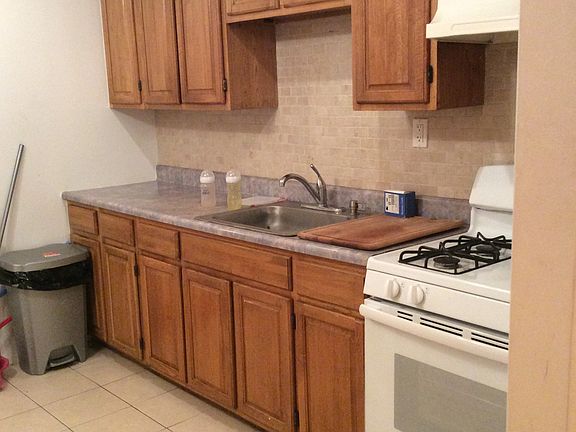 4th image of 17 Bay 37th St #1