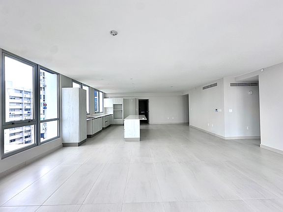 4th image of 14 Delcasse St #801