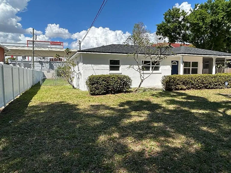 4611 W McElroy Ave — Photo 19