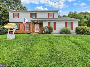 465 Oley Rd, Fleetwood, PA 19522