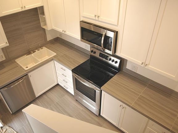 2nd image of 4242 Montair Ave #A