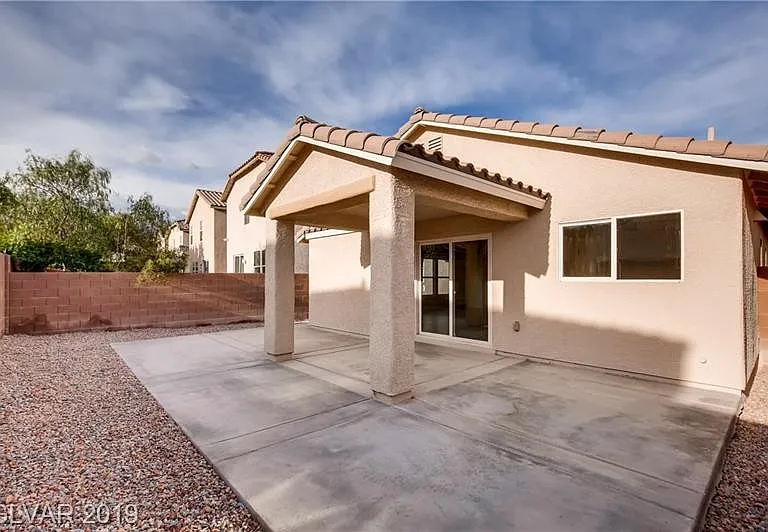 8645 Palomino Ranch St — Photo 23