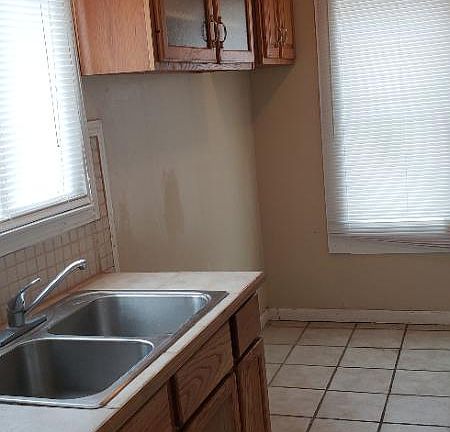 3rd image of 4322 Norwaldo Ave