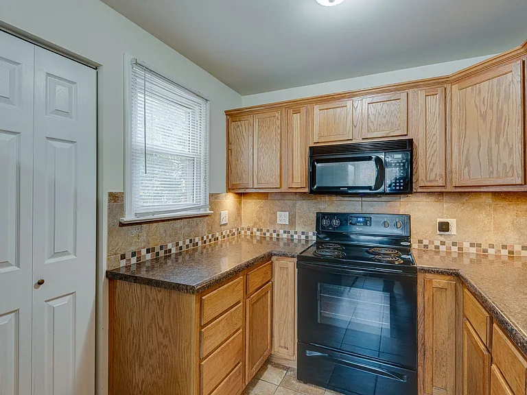 3505 Marlborough Ave — Photo 13