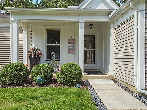 3rd image of 1220 Glacier Pkwy #1220