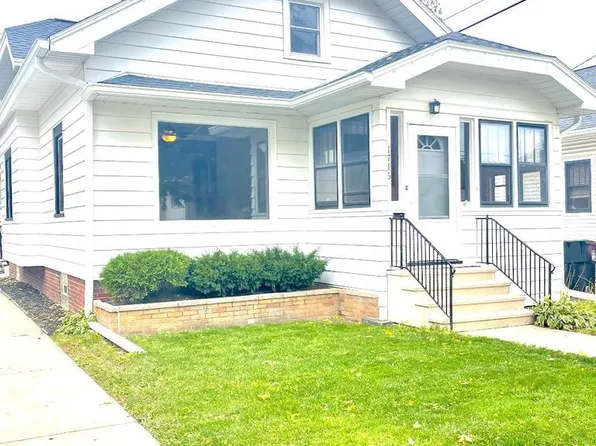 1716 Hagerer ST, Racine, WI 53404