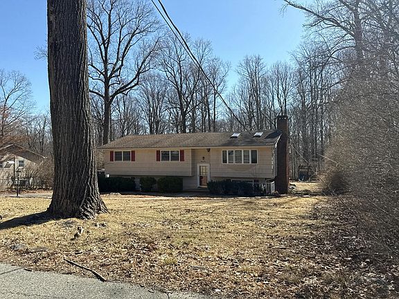 2nd image of 35 Budd Lake Heights Rd