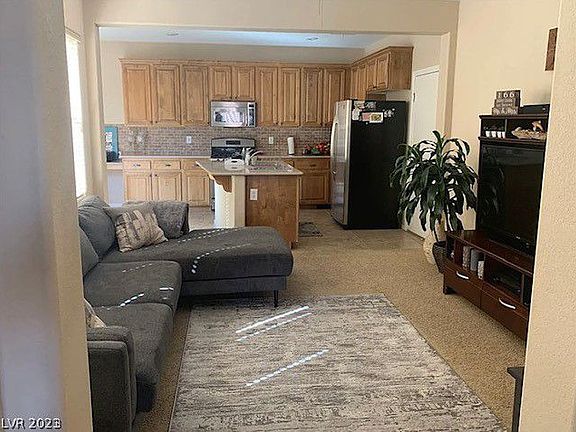 4th image of 12081 Golden Cactus Ct