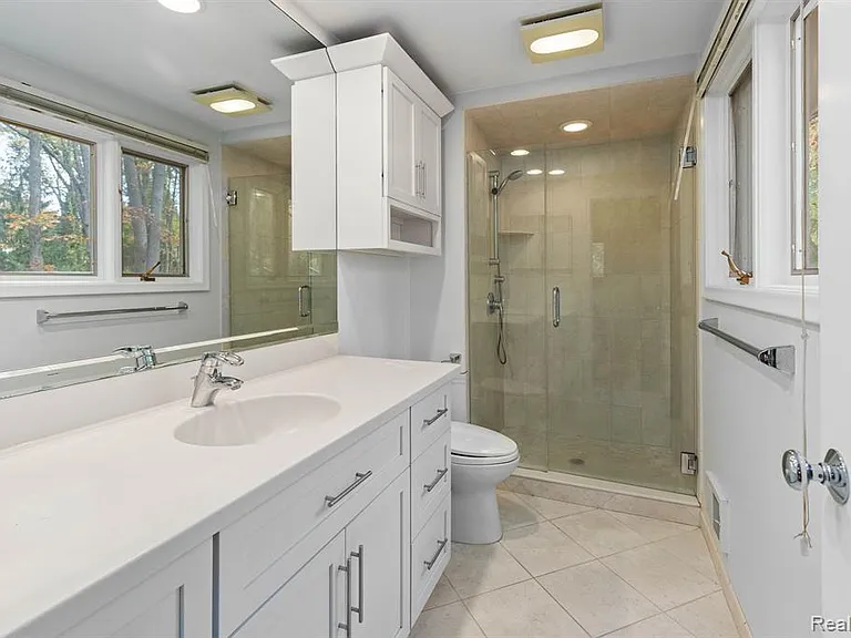 4966 Whispering Pine Ln — Photo 21