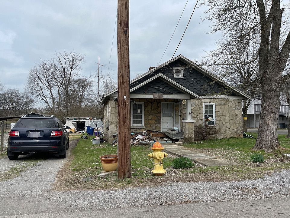 1st image of 411 Greenwood Ave