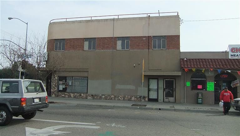 2nd image of 919 E St