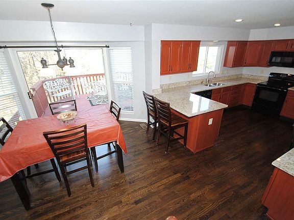 4th image of 1413 Whispering Pines Dr