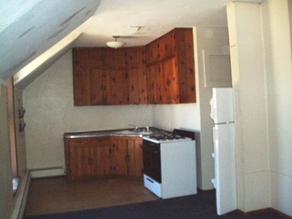 4th image of 348 N Knowles Ave APT 4