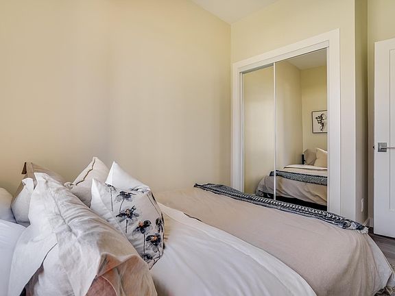 2nd image of 520 Grant Ave #5