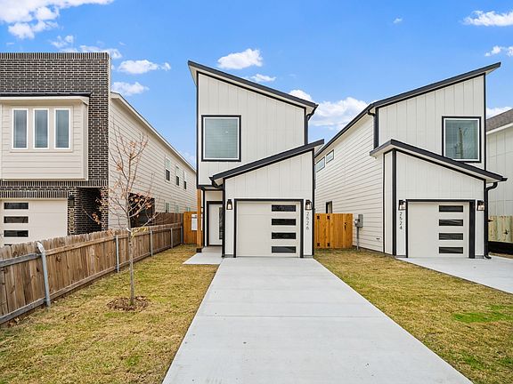 2nd image of 2526 Peabody Ave