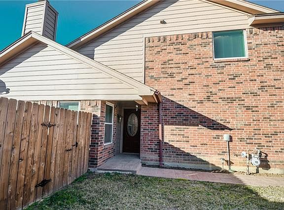 3rd image of 326 Nita Ln