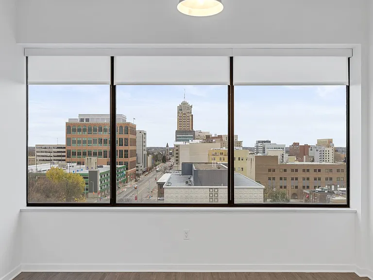 501 S Capitol Ave — Photo 8