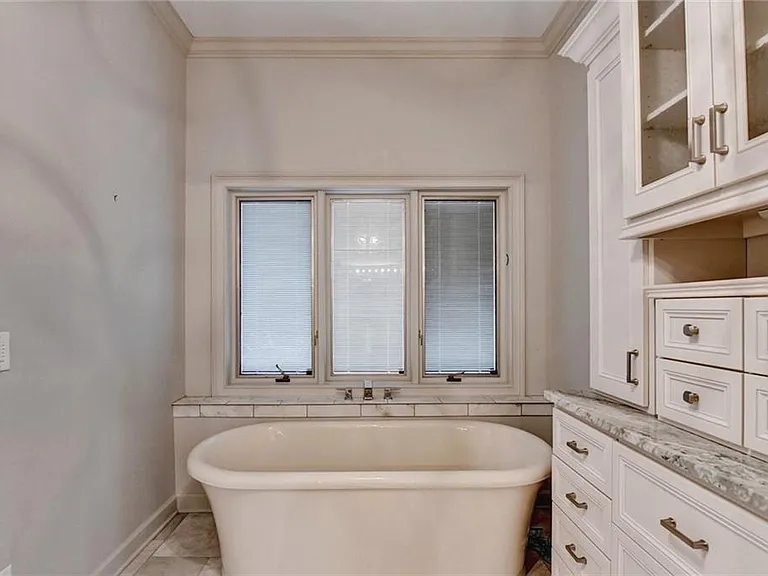 1000 Grayson Pkwy — Photo 31