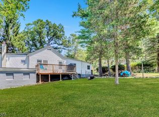 583 Shore Rd, Hewitt, NJ 07421