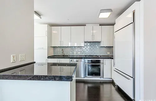 188 Minna St Photo 1