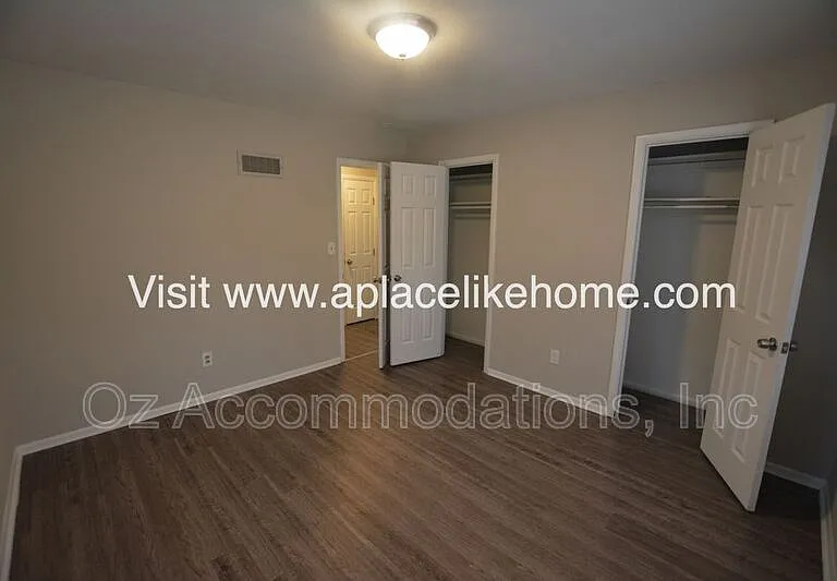 3607 W 47th St — Photo 7