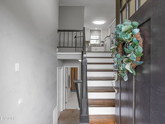 4th image of 100 Foster Dr