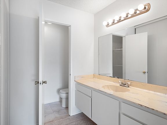 3rd image of 4900 Overland Ave #298-1