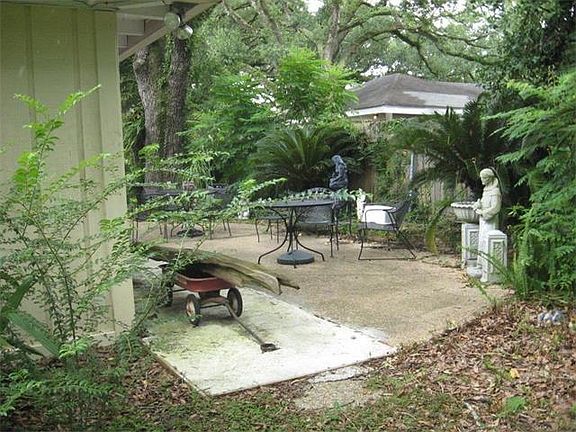 4th image of 5906 Berkley Dr