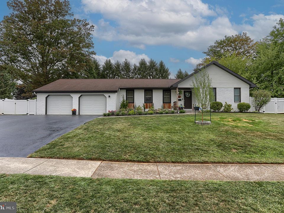1098 Hillview Ln, Hershey, PA 17033 Zillow