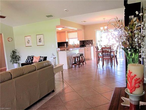 3rd image of 1004 NW 38th Ave