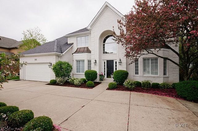 1st image of 6151 Bentley Ave