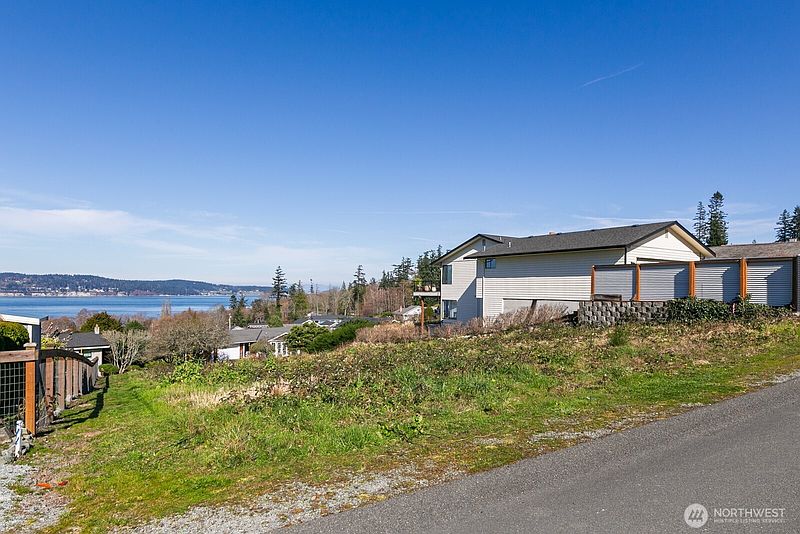 2nd image of 0 Gladstone Drive