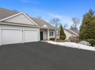 704 Holly Ct #704, Oxford, CT 06478