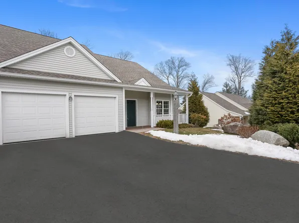 704 Holly Court #704, Oxford, CT 06478